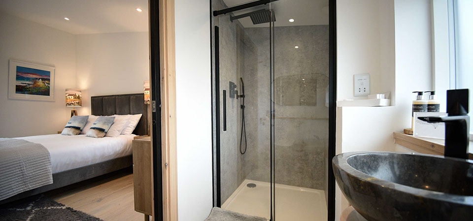 Our Seilebost room contains an en suite shower room at our Portree luxury bed and breakfast accommodation