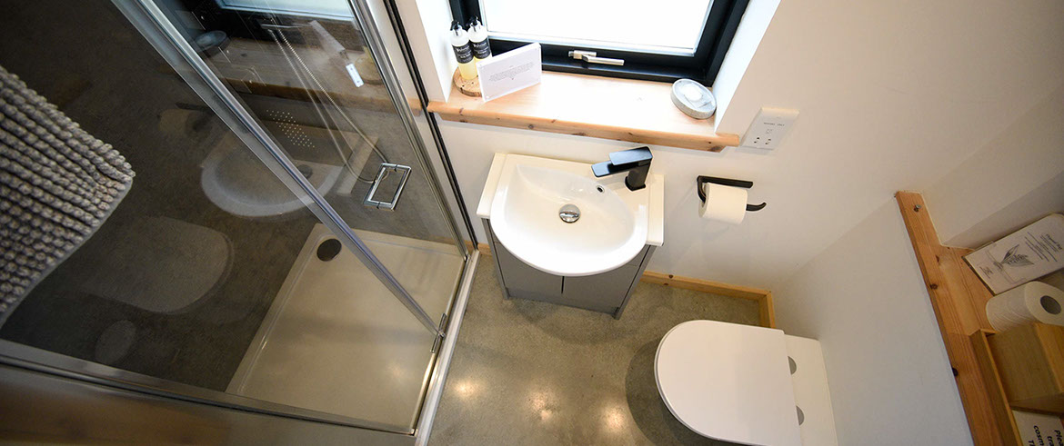 Our bed and breakfast accommodation contains an en suite shower room in our Scarista room