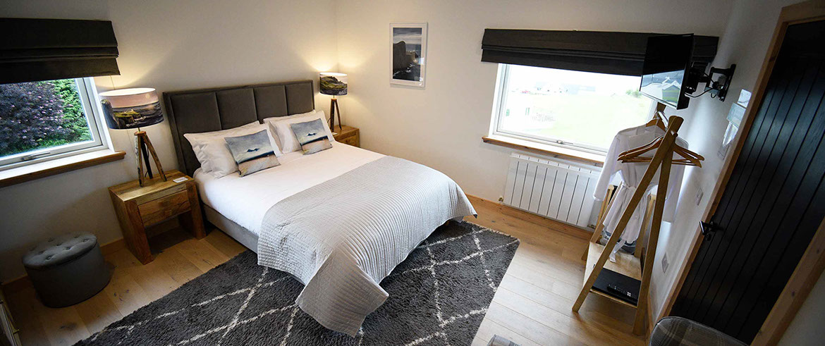 Taigh Scalpaigh luxury bed and breakfast accommodation near Portree with king size double rooms