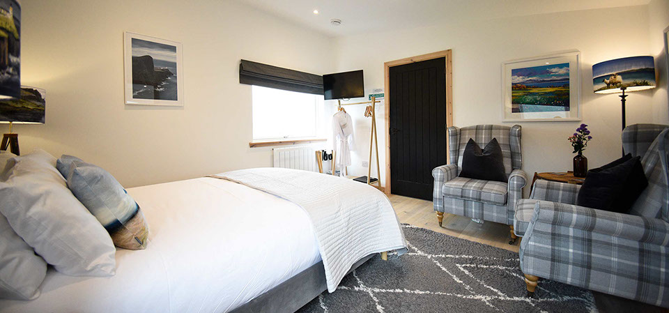 Luskentyre bed and breakfast accommodation contains a king size double room at our luxury Portree accommodation