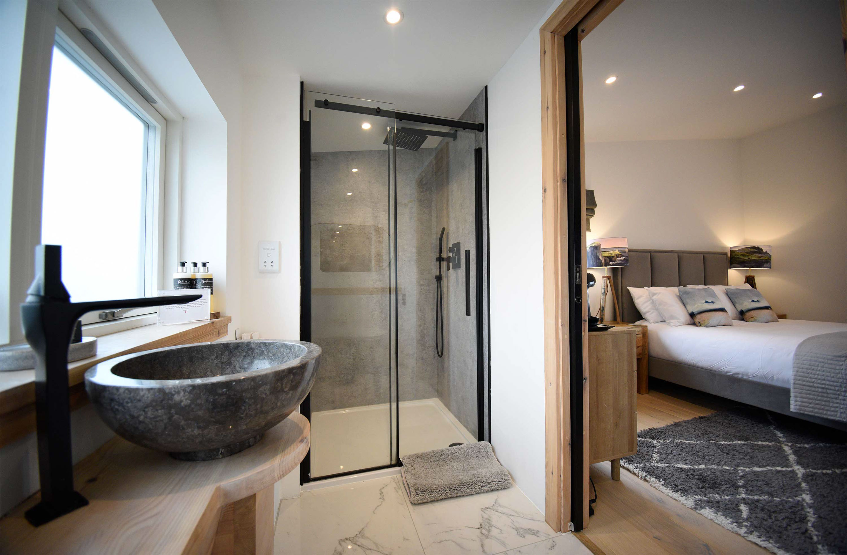 Taransay House luxury guest house contains spacious modern en suite bathrooms